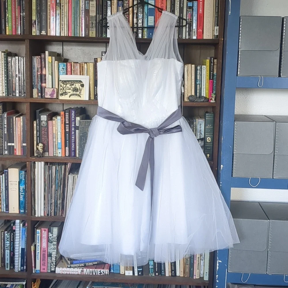 June Bridal Wedding Dress! Size 22W - Picture 2 of 4